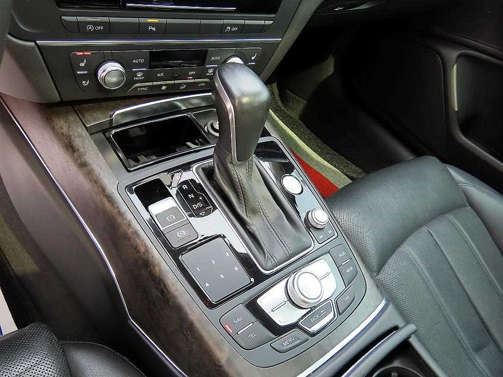Audi A6 — photo 11