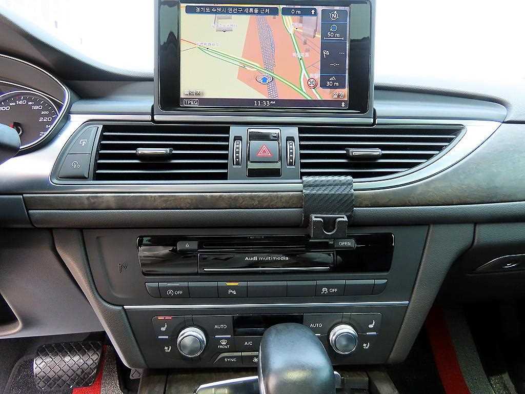 Audi A6 — photo 14