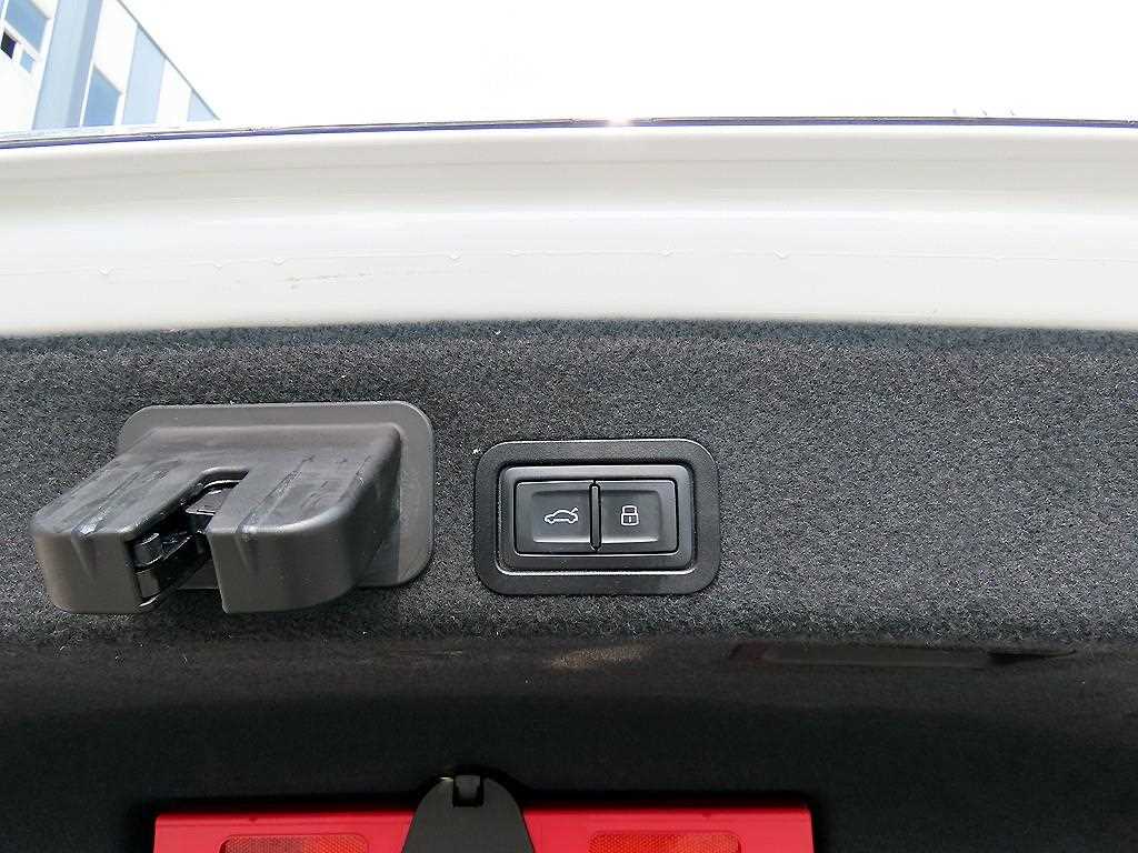 Audi A6 — photo 17