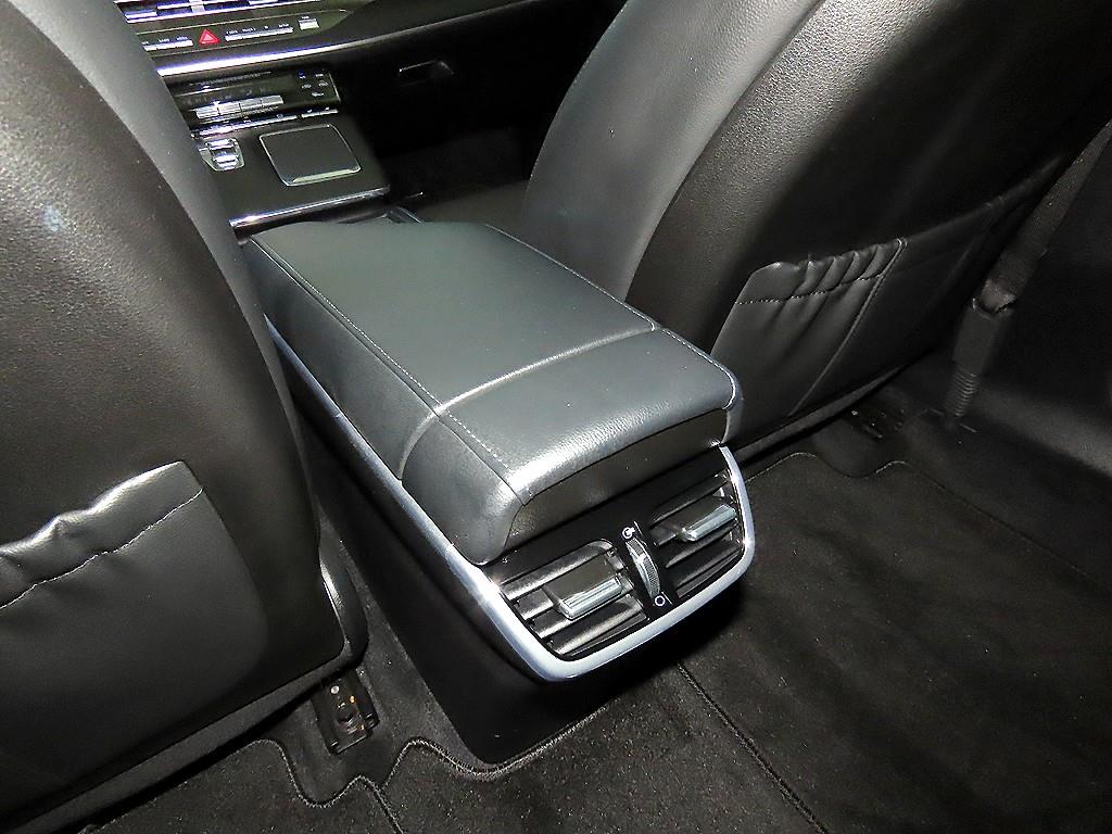 Hyundai Grandeur — photo 16