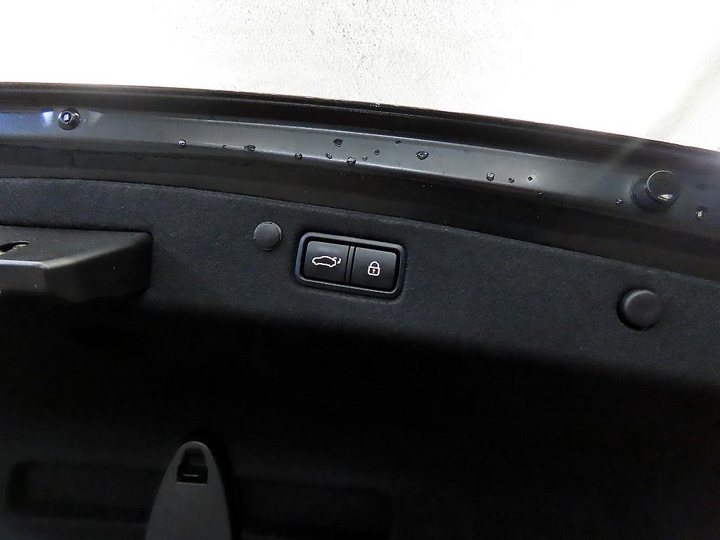 Hyundai Grandeur — photo 17