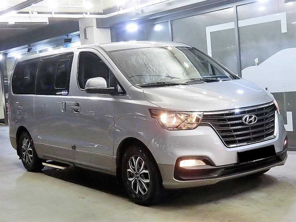 Hyundai Starex — photo 01