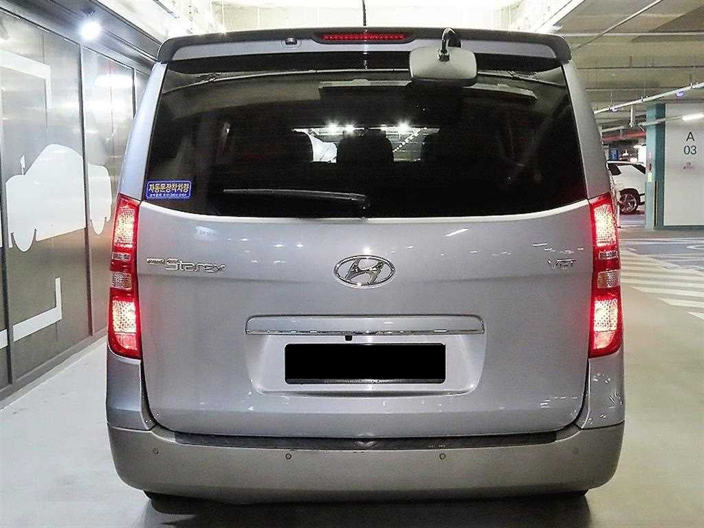 Hyundai Starex — photo 05