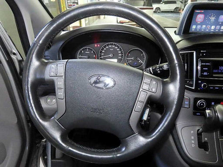 Hyundai Starex — photo 08