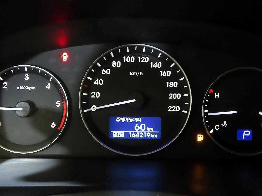Hyundai Starex — photo 09