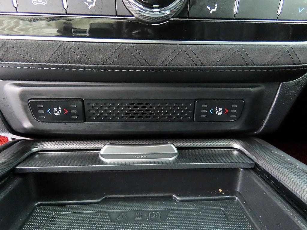KGM Rexton — photo 14
