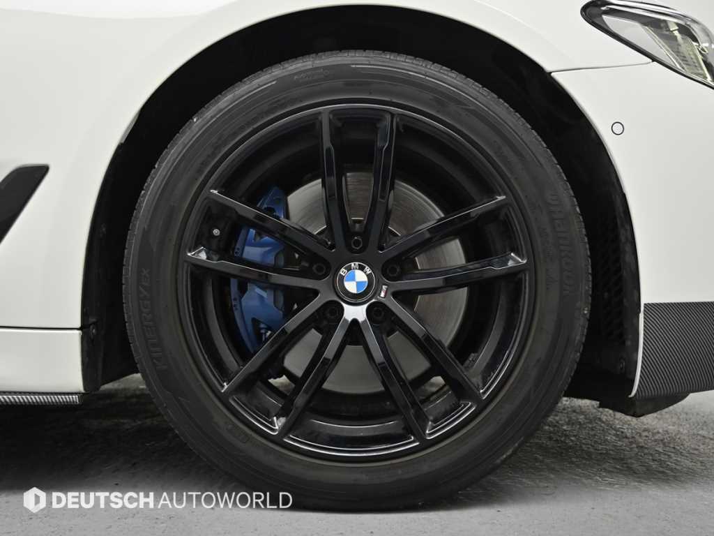 BMW 5-Series — photo 05