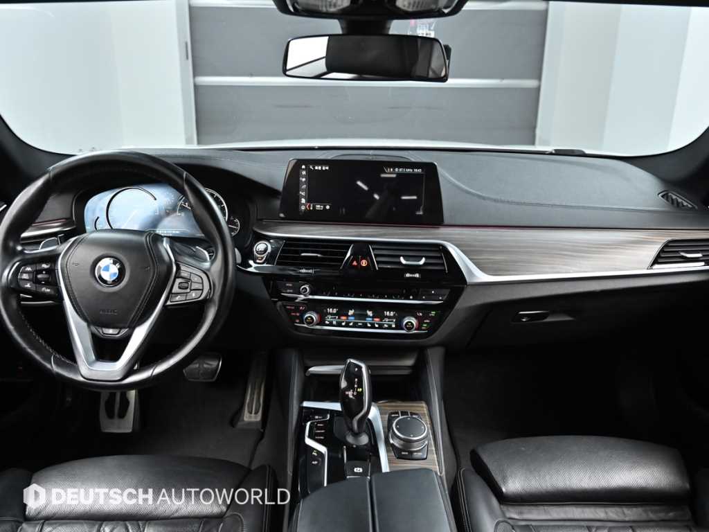 BMW 5-Series — photo 07