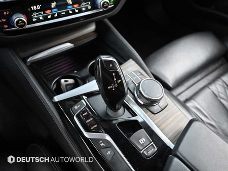 BMW 5-Series — photo 09