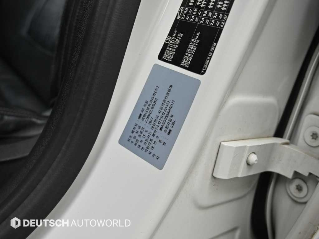 BMW 5-Series — photo 20