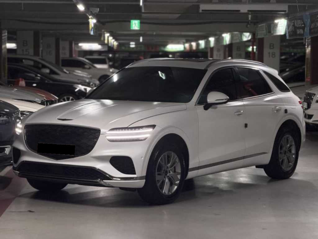Genesis GV70 — photo 01