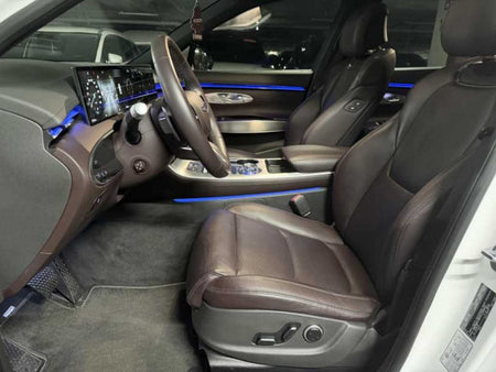 Genesis GV70 — photo 11