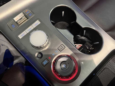 Genesis GV70 — photo 14
