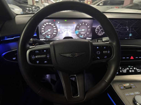 Genesis GV70 — photo 19
