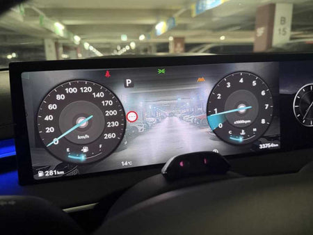 Genesis GV70 — photo 20