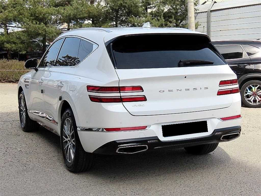Genesis GV80 — photo 03