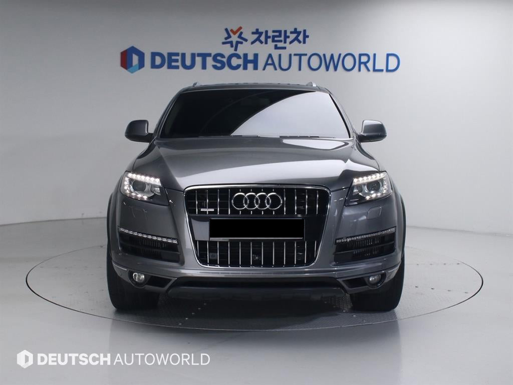 Audi Q7 — photo 02