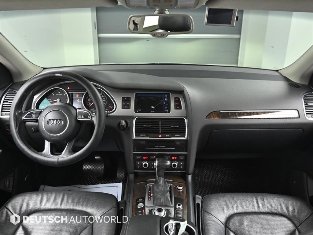 Audi Q7 — photo 06