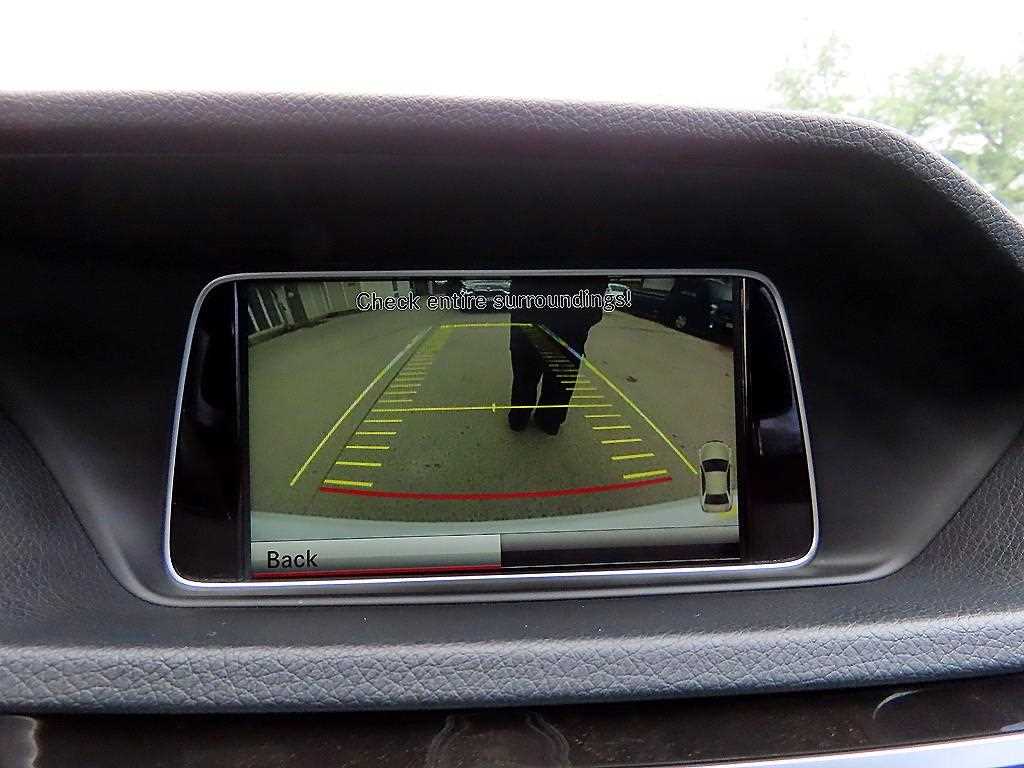 Mercedes-Benz E-Class — photo 15