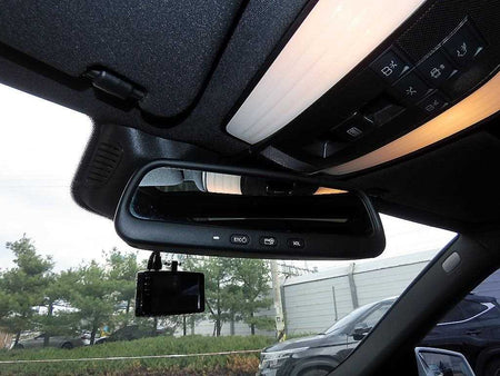Mercedes-Benz E-Class — photo 16