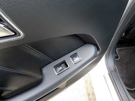 Mercedes-Benz E-Class — photo 17