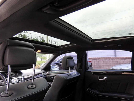 Mercedes-Benz E-Class — photo 18