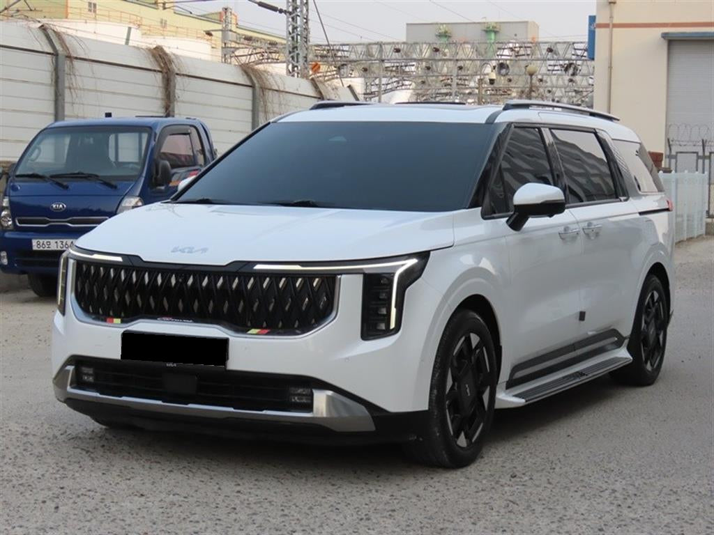 Kia Carnival — photo 02
