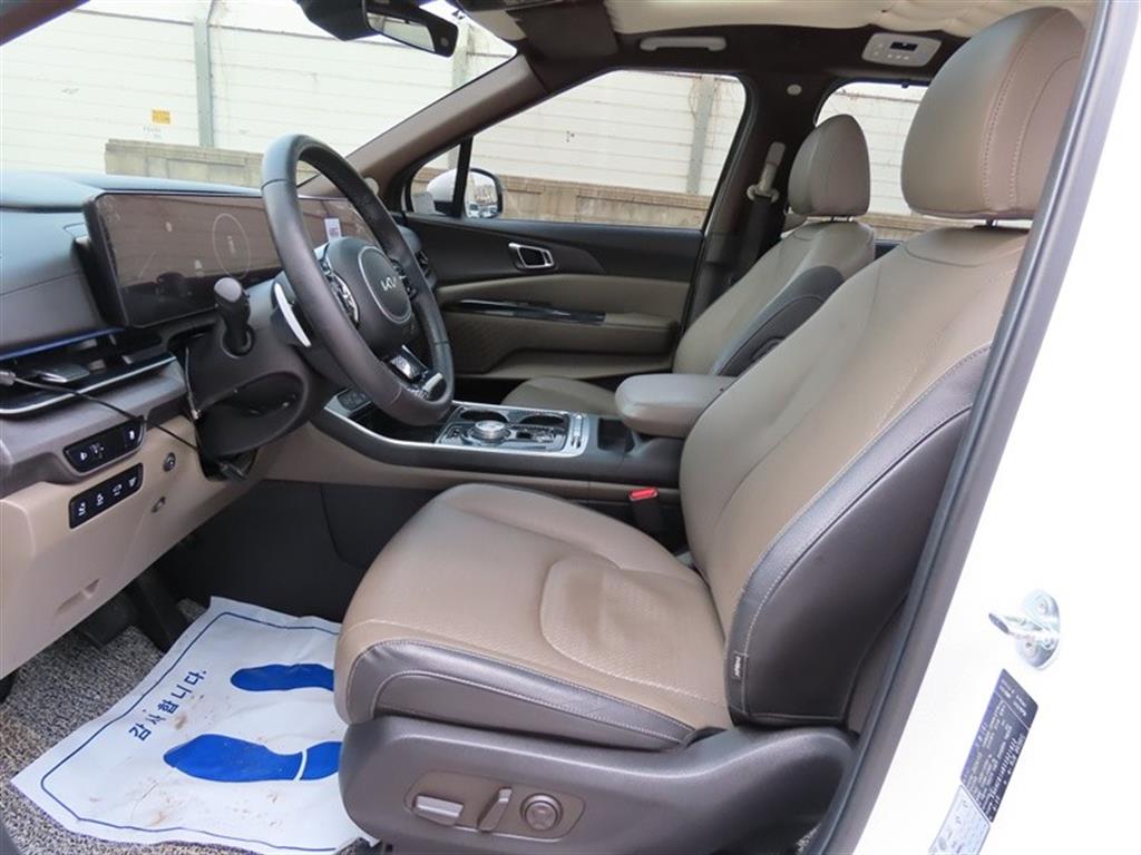Kia Carnival — photo 06