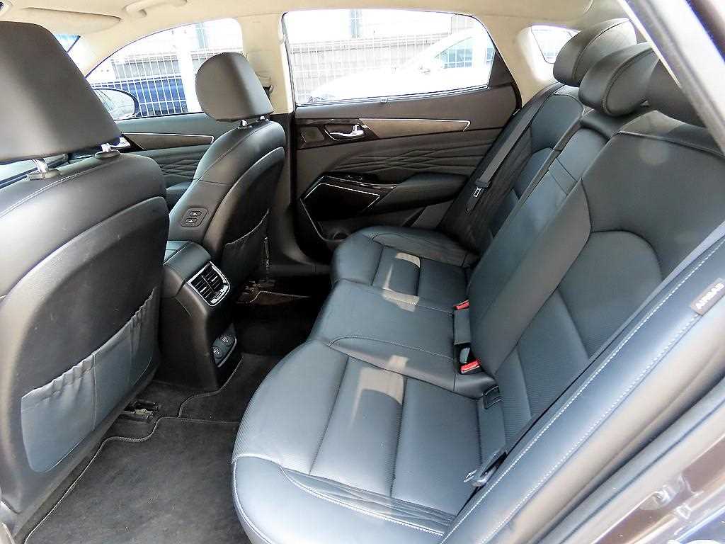 Kia K7 — photo 06
