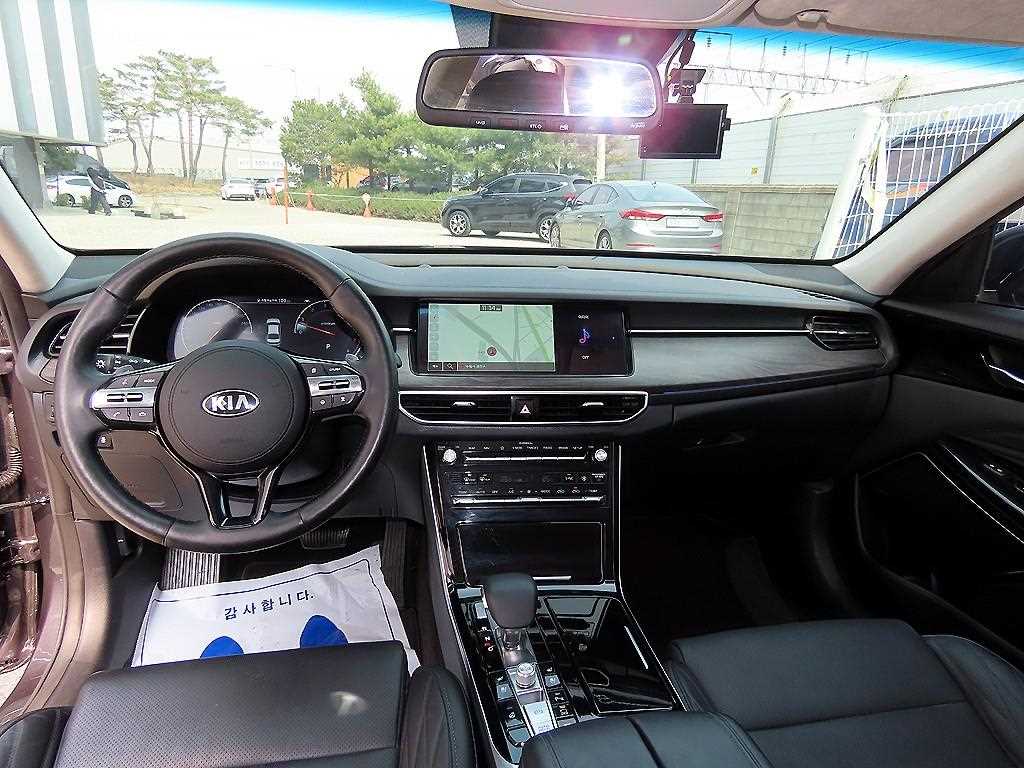 Kia K7 — photo 07