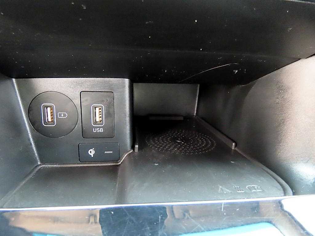 Kia K7 — photo 15