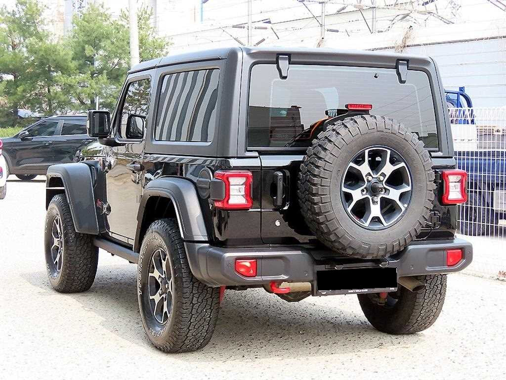 Jeep Wrangler — photo 03
