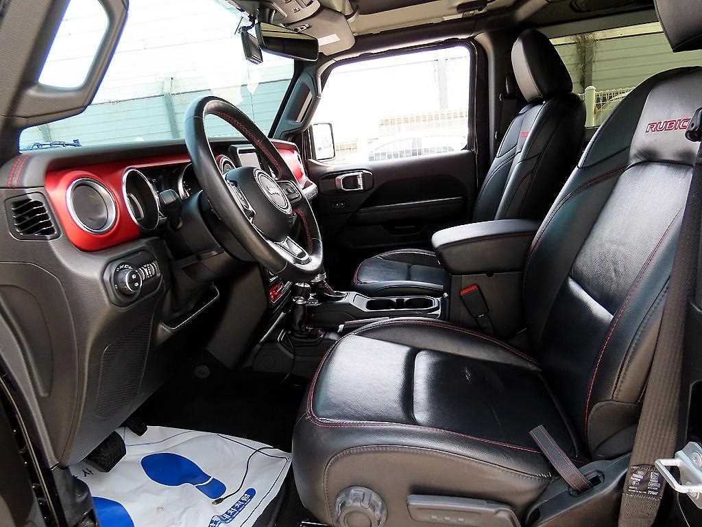 Jeep Wrangler — photo 05