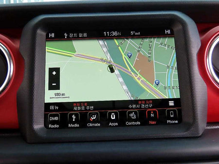 Jeep Wrangler — photo 13