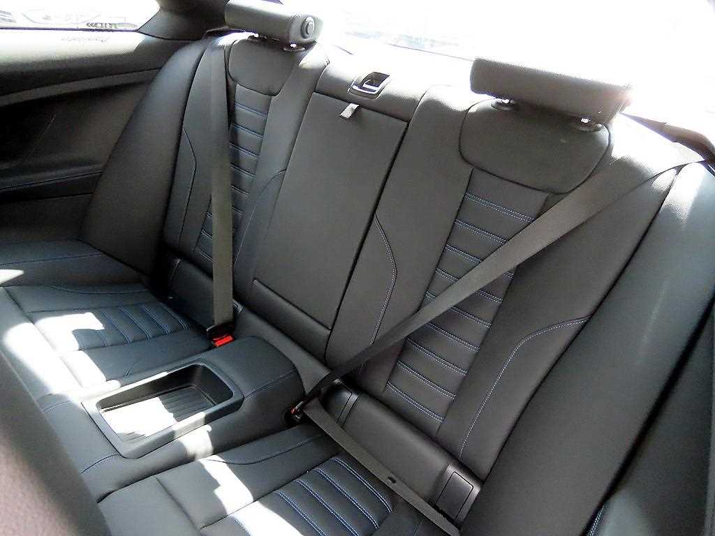 BMW 2-Series — photo 06