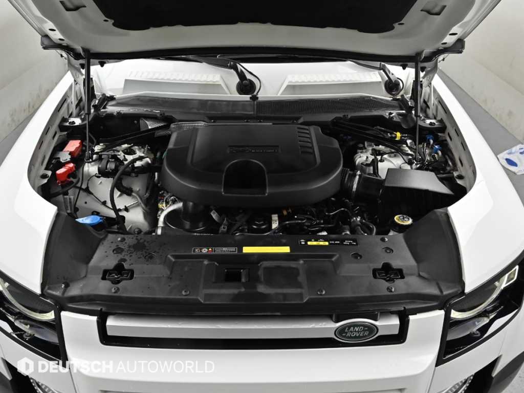 Land Rover Defender — photo 06