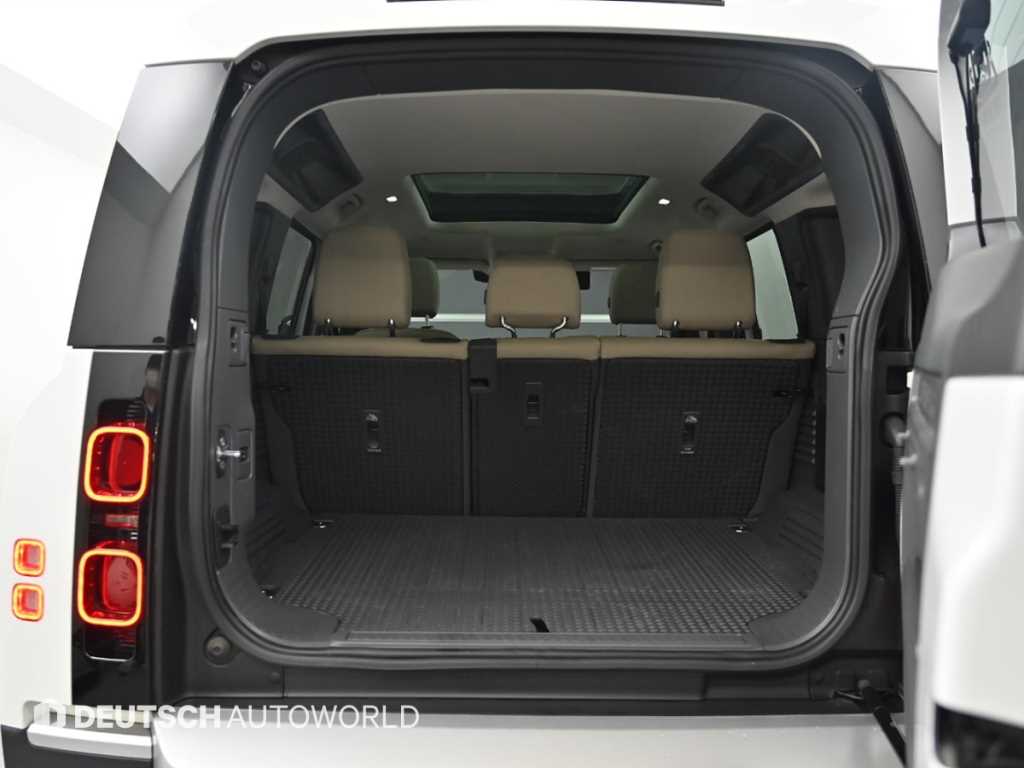 Land Rover Defender — photo 19