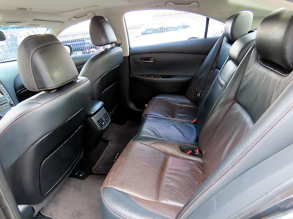 Lexus ES — photo 06