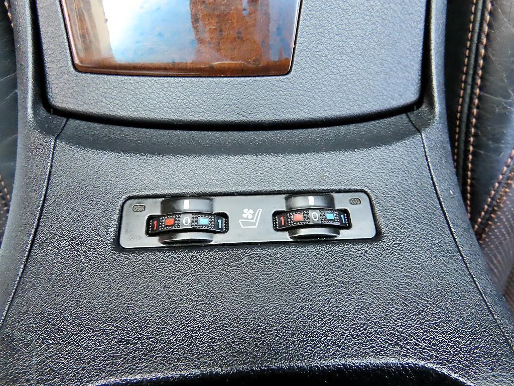 Lexus ES — photo 14