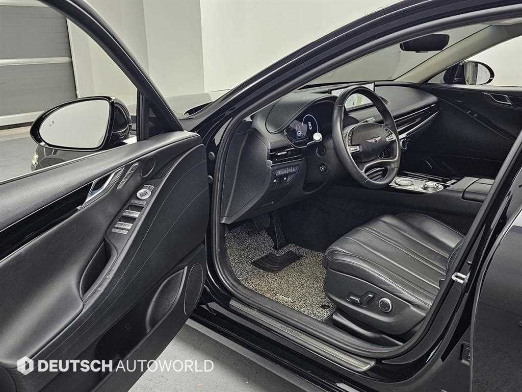 Genesis G80 — photo 11
