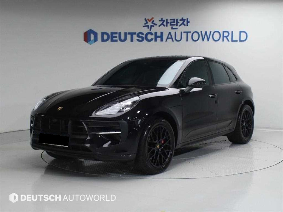 Porsche Macan — photo 02