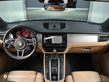 Porsche Macan — photo 08