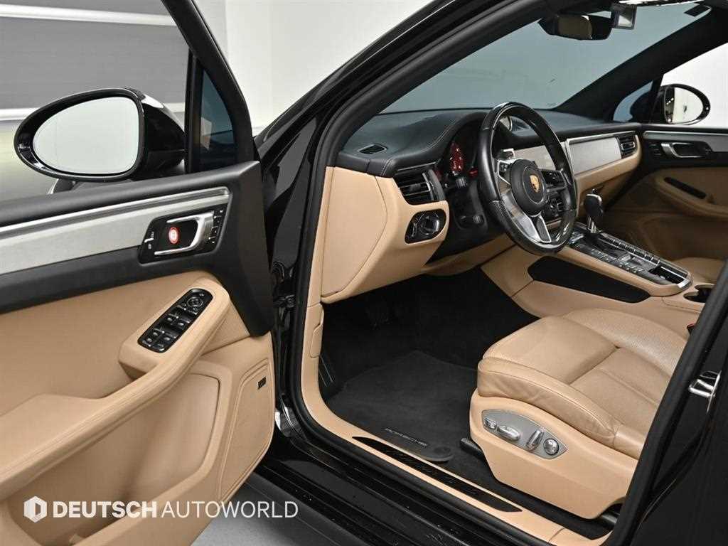 Porsche Macan — photo 11
