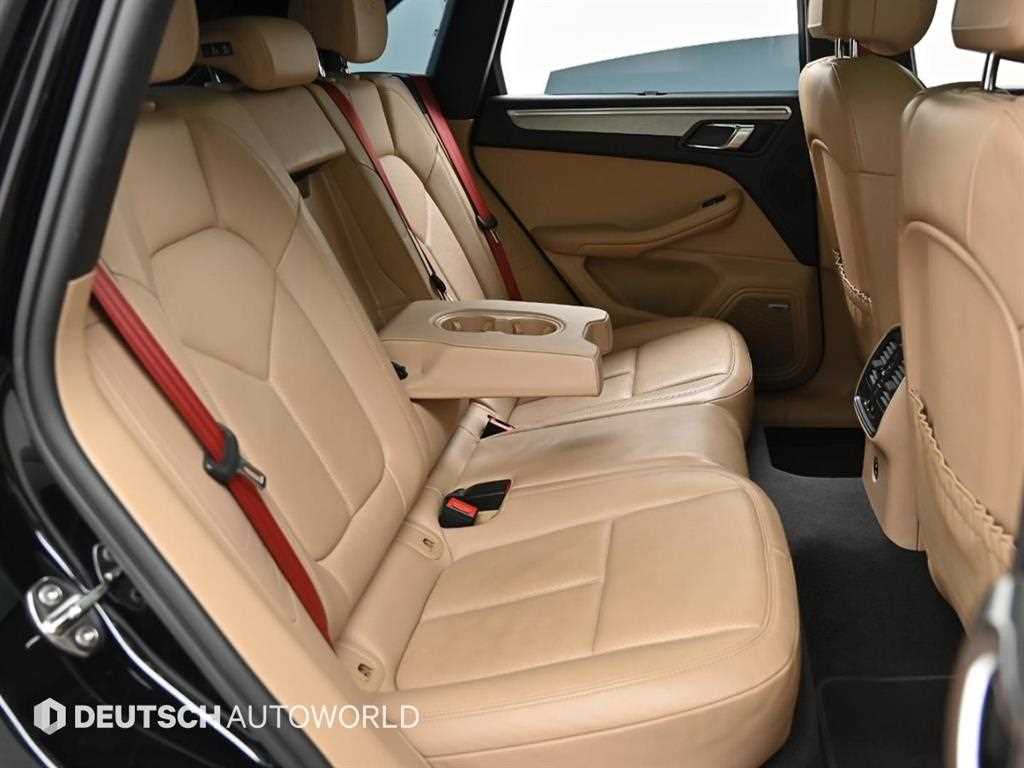 Porsche Macan — photo 12