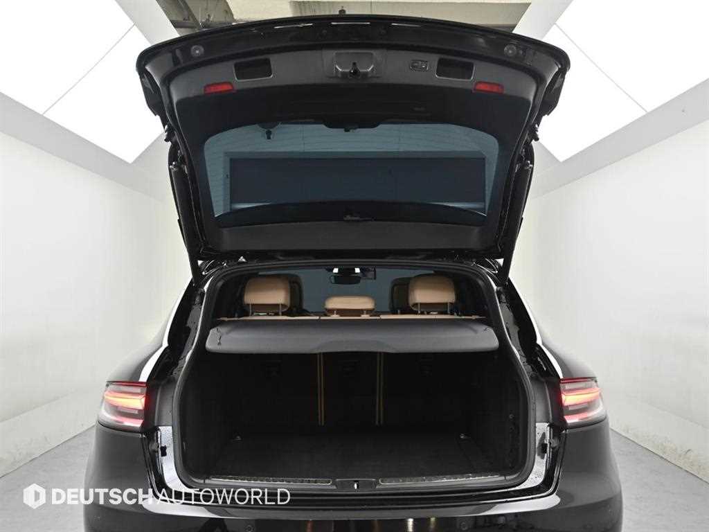 Porsche Macan — photo 19