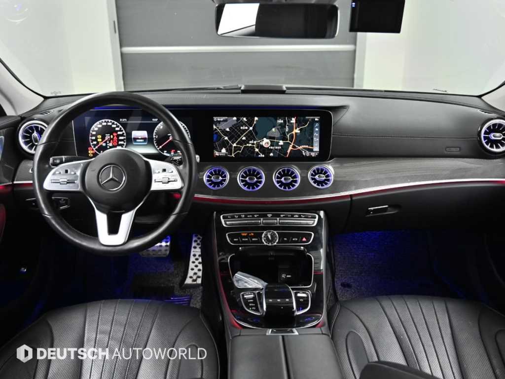 Mercedes-Benz CLS-Class — photo 07