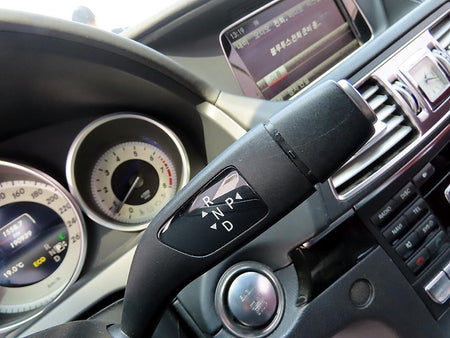 Mercedes-Benz E-Class — photo 10