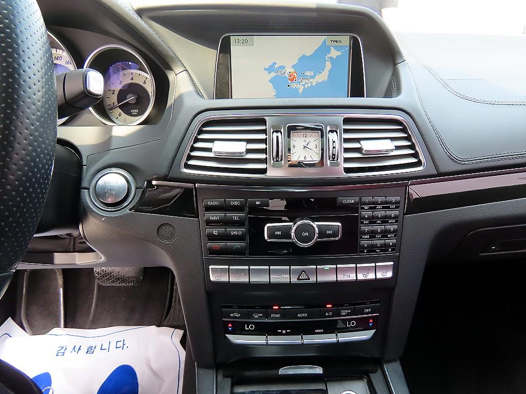 Mercedes-Benz E-Class — photo 14