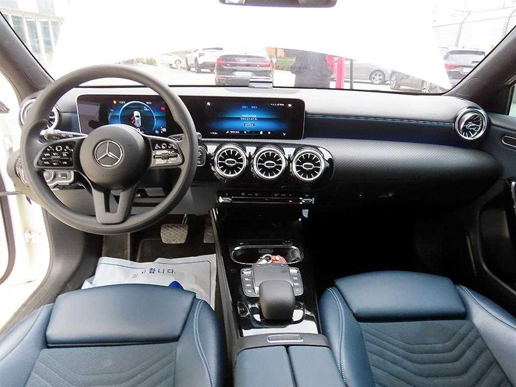 Mercedes-Benz A-Class — photo 07