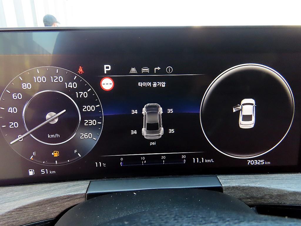 Kia K8 — photo 09